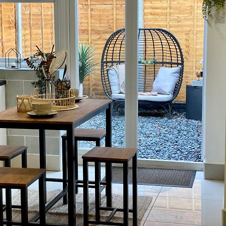 Urban 3 Bedroom Home In Kings Heath-Great Location Birmingham Kültér fotó